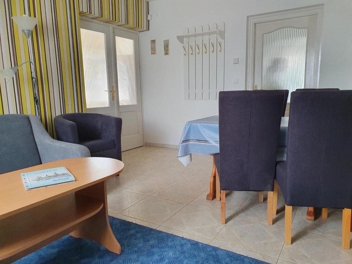 Laguna Apartmanhaz Апартаменты